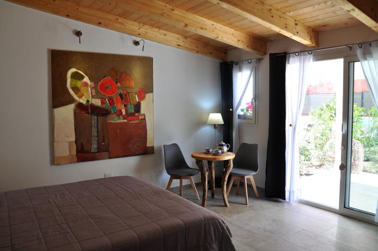 B&B Les Chambres Rooms & Suite Санта-Тереза-Галлура Экстерьер фото