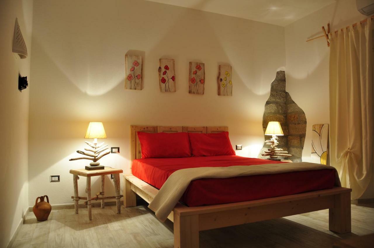 B&B Les Chambres Rooms & Suite Санта-Тереза-Галлура Экстерьер фото