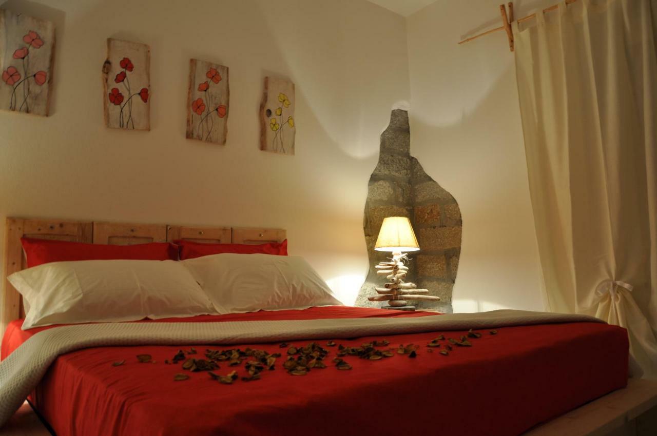 B&B Les Chambres Rooms & Suite Санта-Тереза-Галлура Экстерьер фото